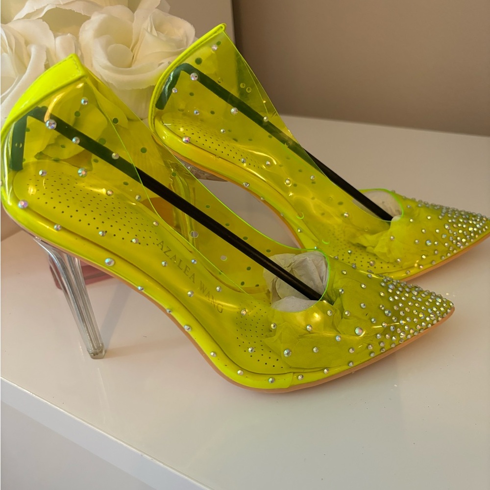 Heels - Picture 3 of 5